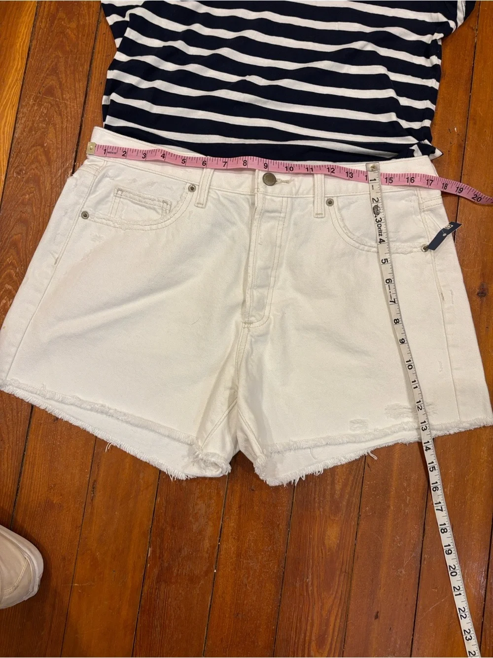 White Denim Mid Rise 90’s Baggy Non Stretch Women’s size 10 100% Cotton